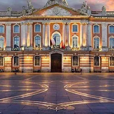 Le Capitole Hotel